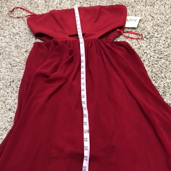 NWT Fame & Partners Formal Gown Maxi Dress Size 6 Red Cut Out Sides Strapless - Picture 8 of 9